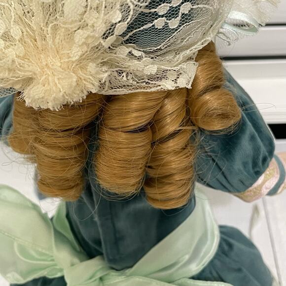 The Savoy Collection Limited Edition Sisley Doll - Picture 8 of 14